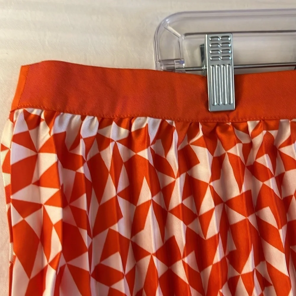 Future Collective by Kahlana Hatfield Brown pleated skirt